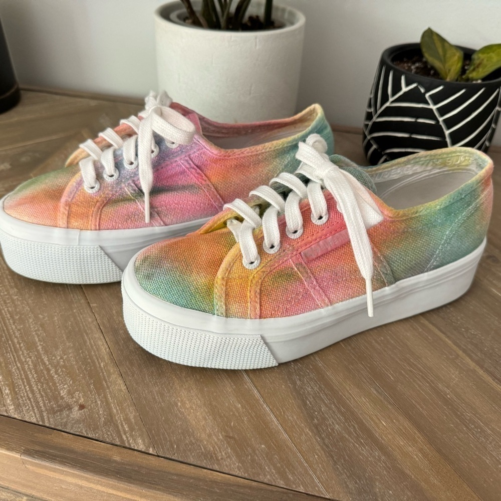 🏳️🌈 EUC PRIDE TIE-DYE SUPERGA 2790 Platform - Size 37.5 (Fits is 7.5) 🏳️🌈 - Picture 7 of 10